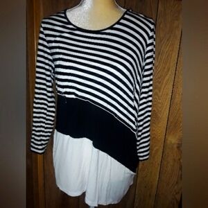 Womans Medium Layered Striped Long Sleeved Blouse Casual Top Airy Loose Fit Top